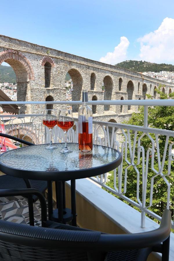 Under The Aqueduct Boutique House Apartment Кавала Екстериор снимка